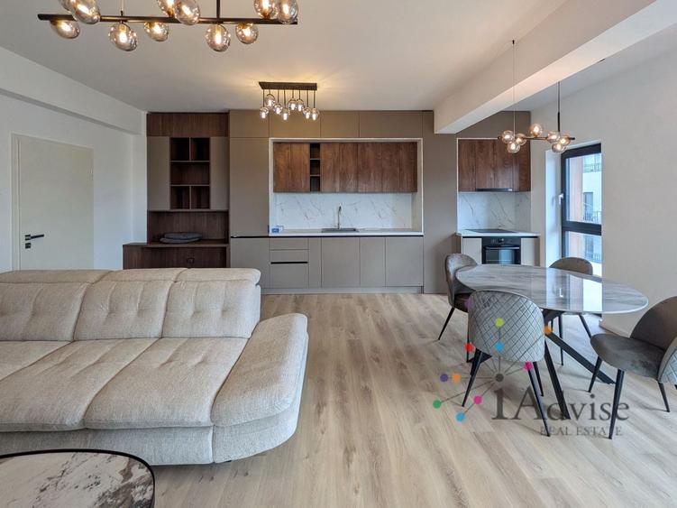 Apartament cu 2 camere decomandat, mobilat în Tractorul