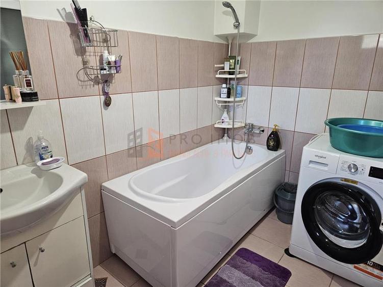 Casă individuală cu 5 camere cu Teren 1100 Mp în Cândești