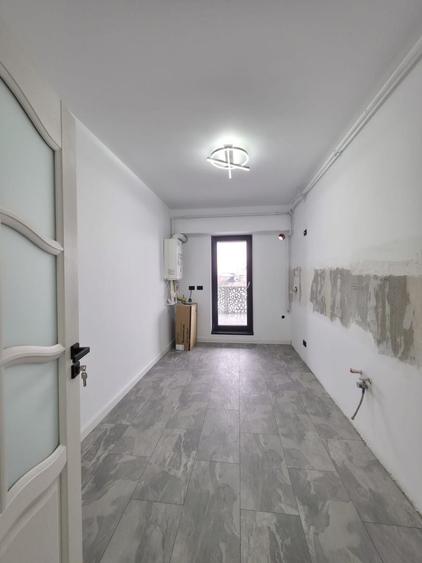 Apartament cu 2 camere decomandat în Titan