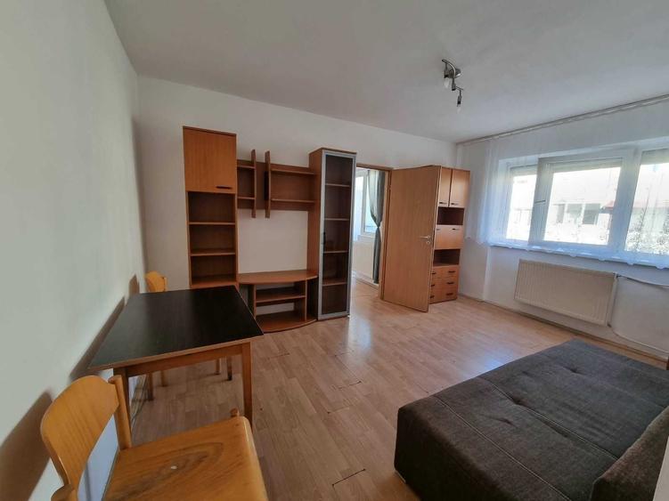Apartament cu 2 camere nedecomandat în Iosia