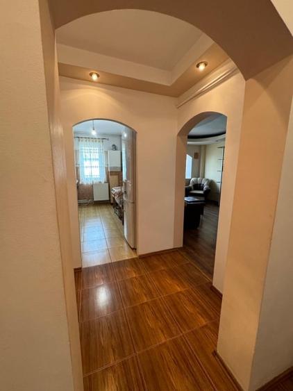 Apartament cu 2 camere decomandat, mobilat în Vest