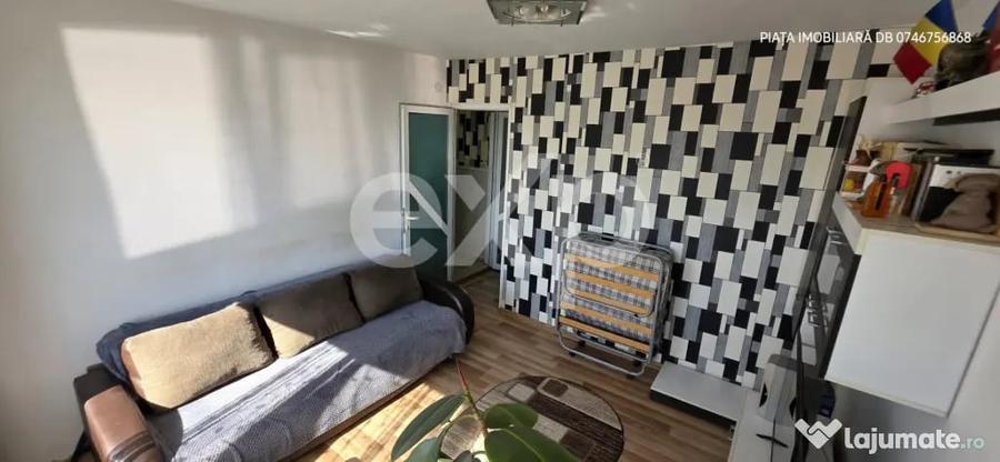 Apartament cu 2 camere decomandat în Micro 9