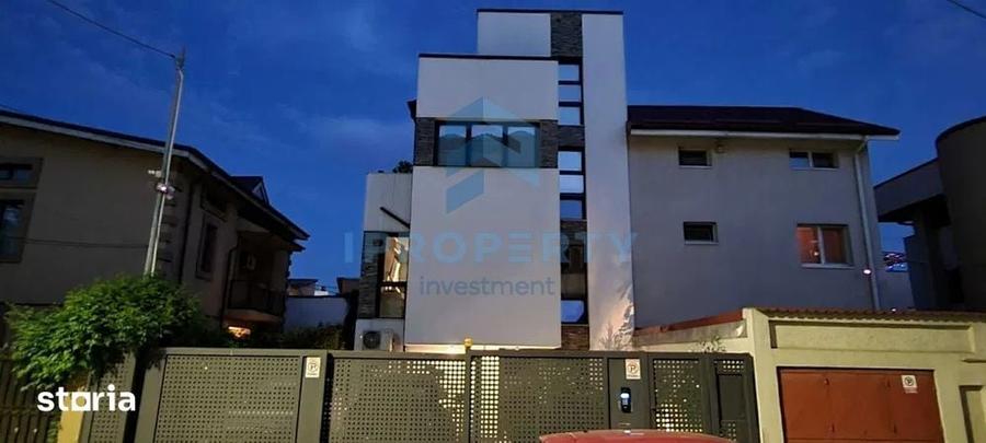 Casă cu 7 camere cu Teren 200 Mp în Văcăresti