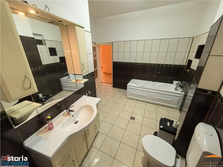 Apartament cu 3 camere în Ultracentral