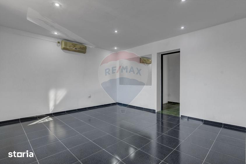 Casă cu 8 camere cu Teren 777 Mp în Ultracentral