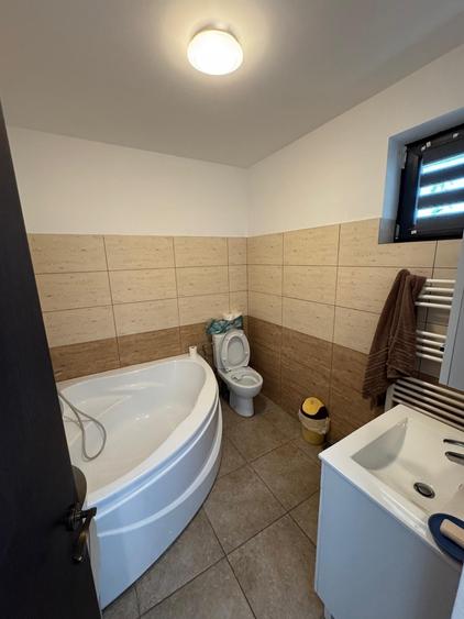 Apartament cu 2 camere semidecomandat în Bucium