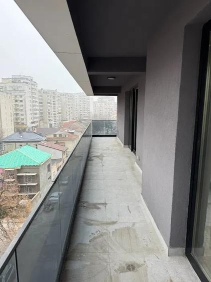 Apartament cu 2 camere semidecomandat în Decebal