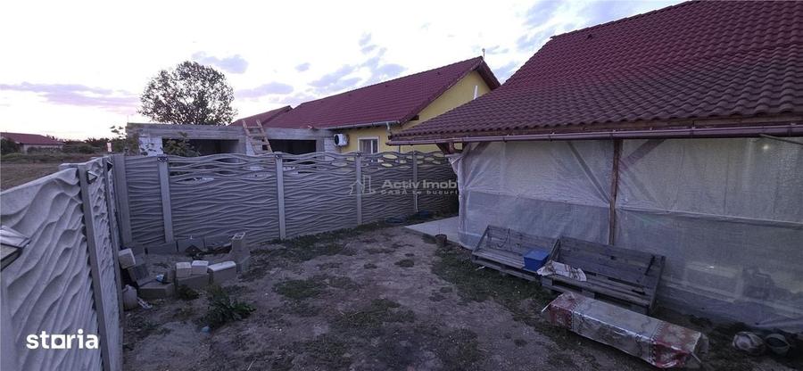 Casă cu 3 camere cu Teren 250 Mp în Bucovăț