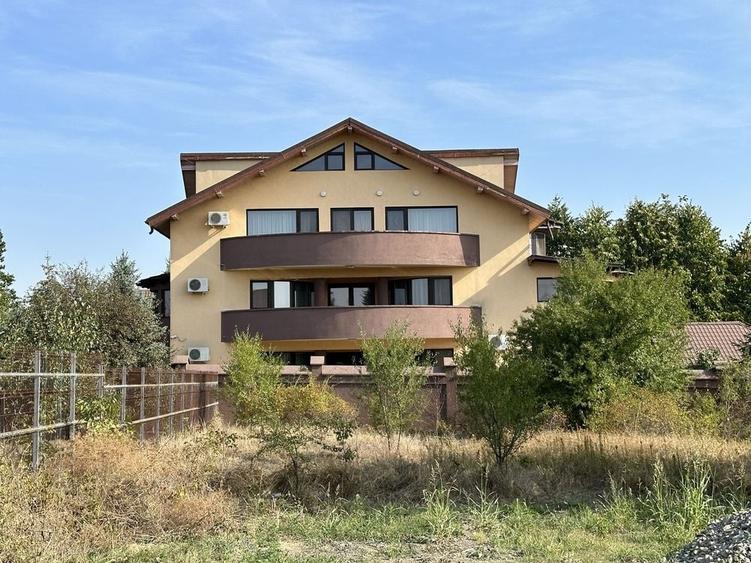 Casă cu 4 camere în Pasărea
