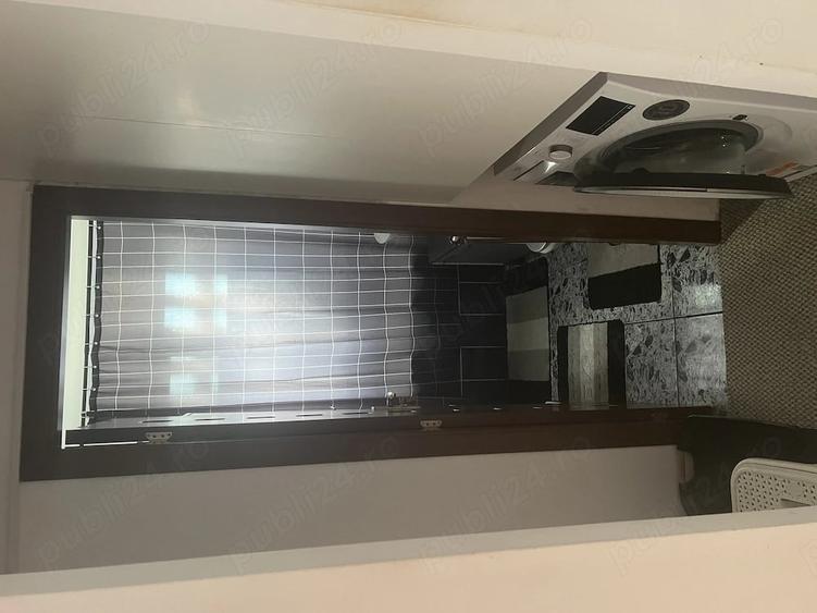 Apartament cu 3 camere semidecomandat în Gheorghe Lazăr