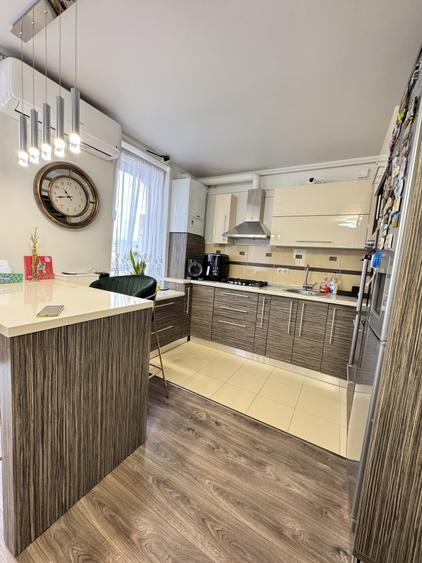 Apartament cu 3 camere semidecomandat, mobilat în Florești — fotografia 3