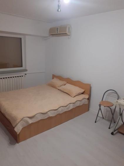 Garsonieră decomandată, mobilată în Mihai Bravu