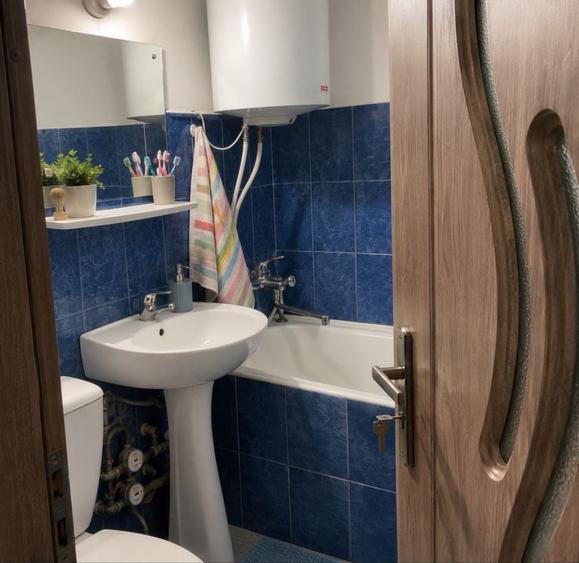 Apartament cu 2 camere semidecomandat în Kiseleff