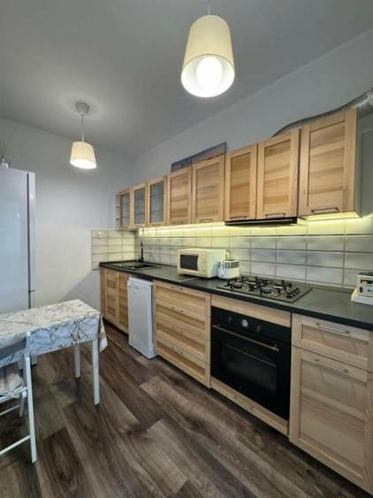 Calarasi-Decebal-7 minute metrou P-ta Muncii,apartament 2 camere,2 bai - 9