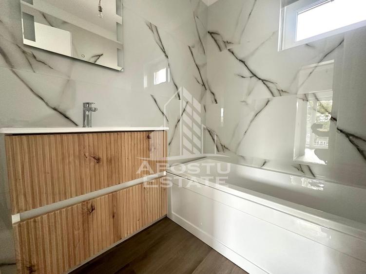 Duplex cu 4 camere cu Canalizare în Utvin