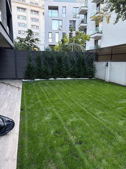 Apartament cu 4 camere decomandat în Națiunile Unite
