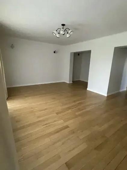 Casă cu 1 camere cu Teren 300 Mp în Băneasa