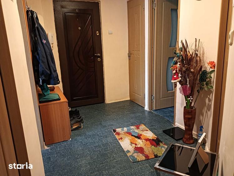 Apartament cu 2 camere, mobilat în Central