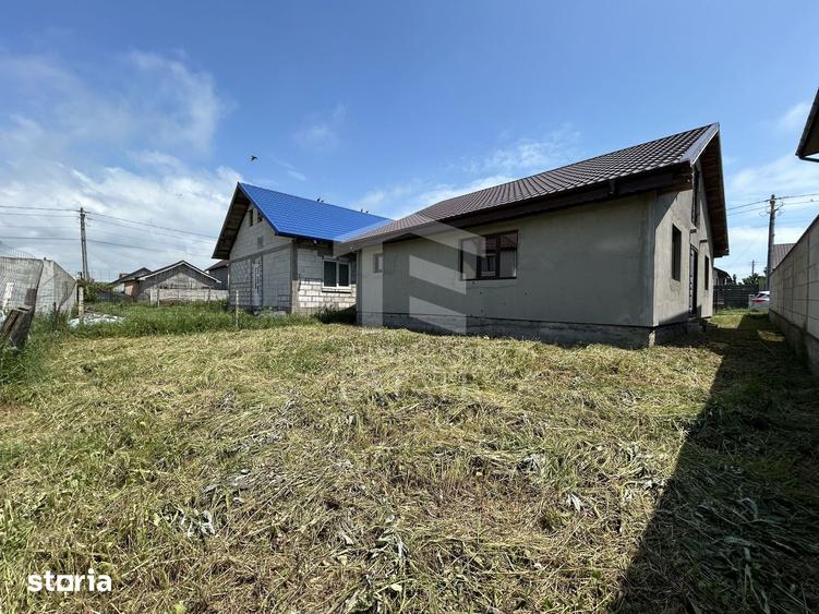 Casă cu 2 camere cu Teren 300 Mp în Lumina