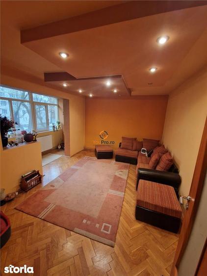 Apartament cu 4 camere decomandat în Circumvalațiunii