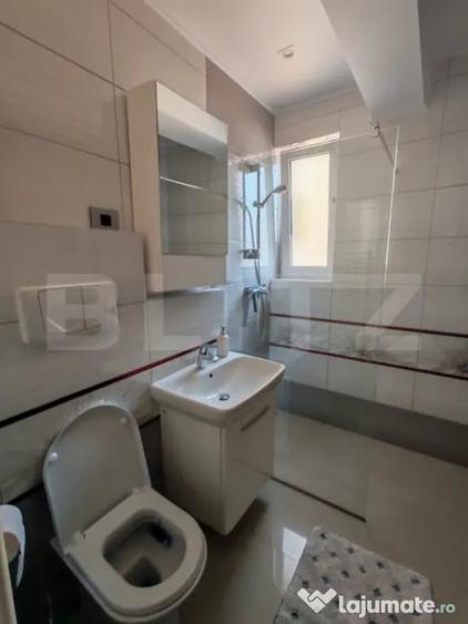 Apartament cu 3 camere decomandat în Calea Moldovei