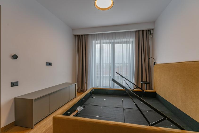 Apartament cu 3 camere decomandat, mobilat în Ultracentral