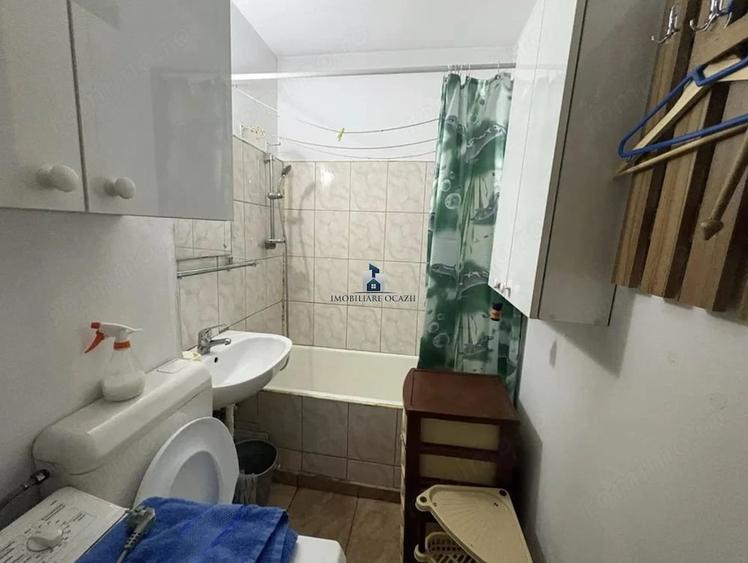 Garsonieră semidecomandată în Apărătorii Patriei