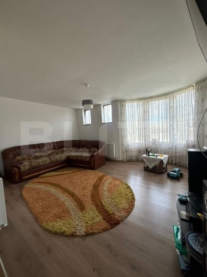 Casă individuală cu 5 camere cu Canalizare în Exterior Est