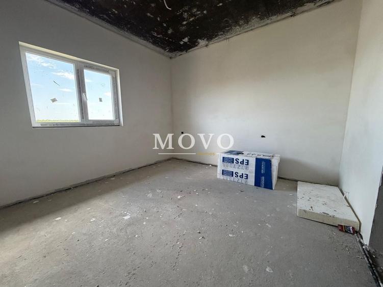 Casă individuală cu 3 camere cu Canalizare în Sânandrei