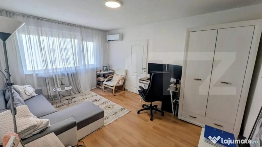 Apartament cu 2 camere semidecomandat în Cetate