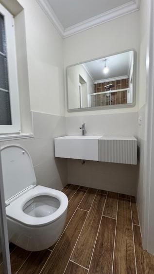 Duplex cu 5 camere cu Canalizare în Moșnița Nouă
