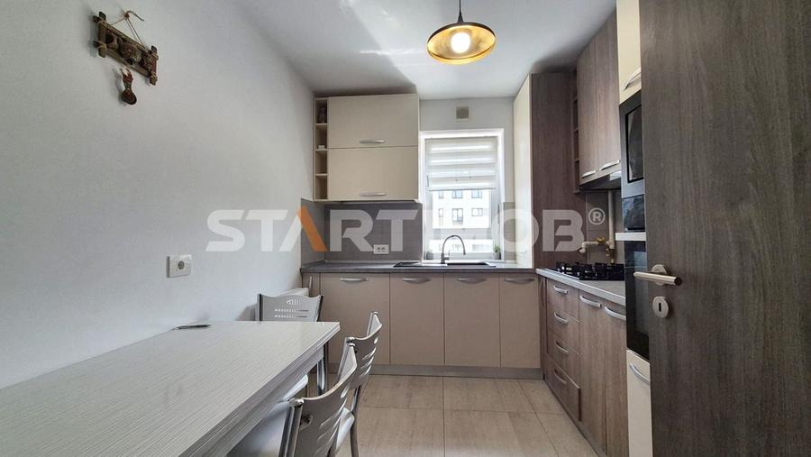 Apartament cu 2 camere decomandat, mobilat în Tractorul