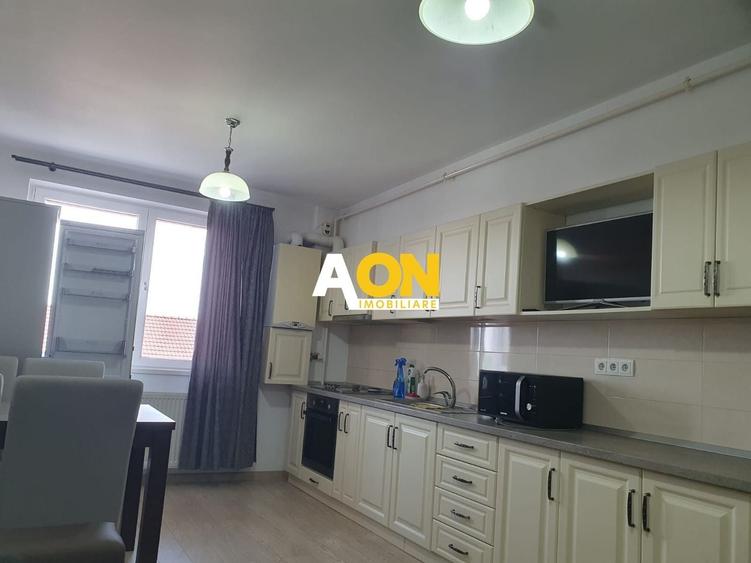 Apartament cu 3 camere decomandat în Cetate
