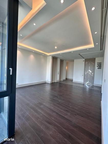 Apartament cu 4 camere în Barbu Văcărescu