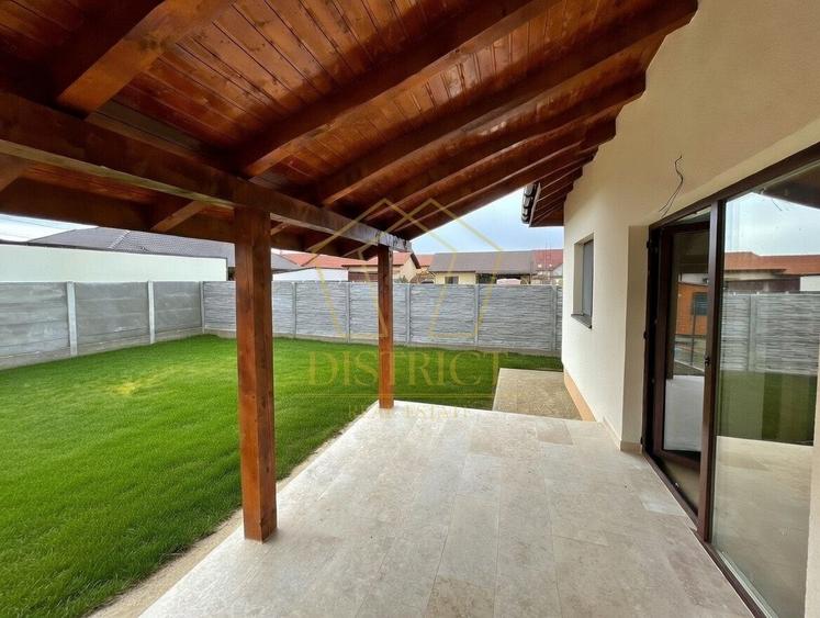Duplex cu 3 camere cu Canalizare în Moșnița Nouă