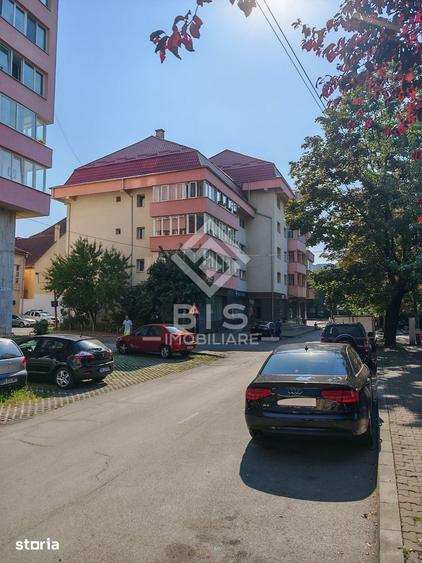 Apartament cu 4 camere decomandat în Ultracentral