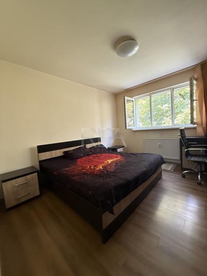 Apartament cu 4 camere semidecomandat, mobilat în Drumul Taberei