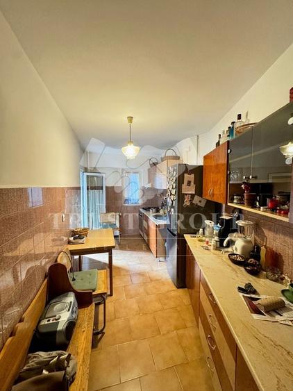 Apartament cu 4 camere decomandat, mobilat în Știrbei Vodă