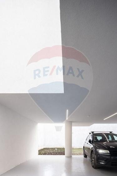 Penthouse cu 4 camere decomandat în Ultracentral