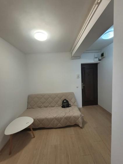 Apartament cu 3 camere decomandat, mobilat în Gării
