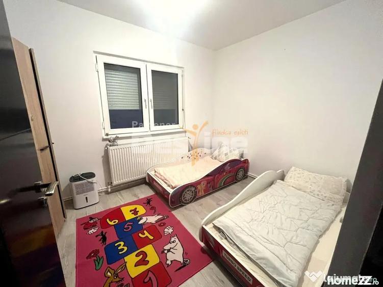 Apartament cu 3 camere decomandat în Inel I