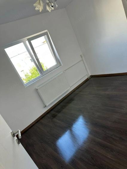 Apartament cu 2 camere semidecomandat în Girocului