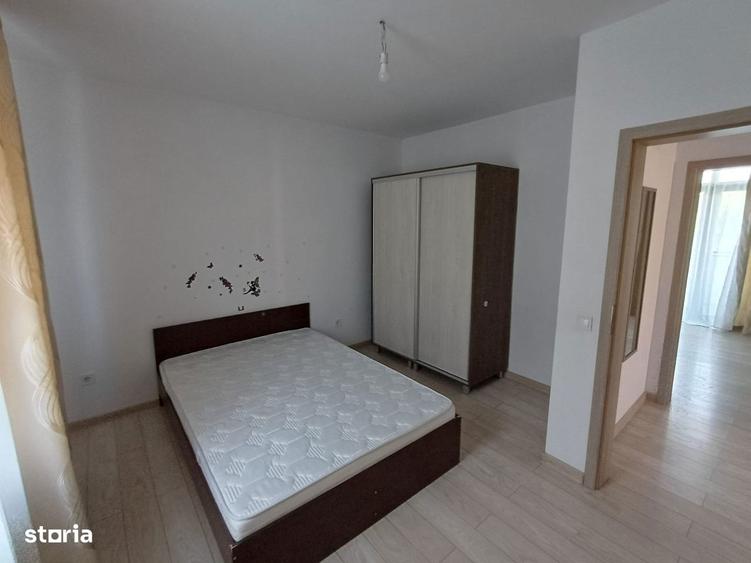 Casă cu 4 camere cu Teren 100 Mp în Valea Adâncă