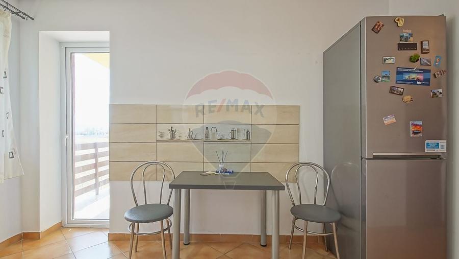 Apartament cu 2 camere semidecomandat în Sânpetru