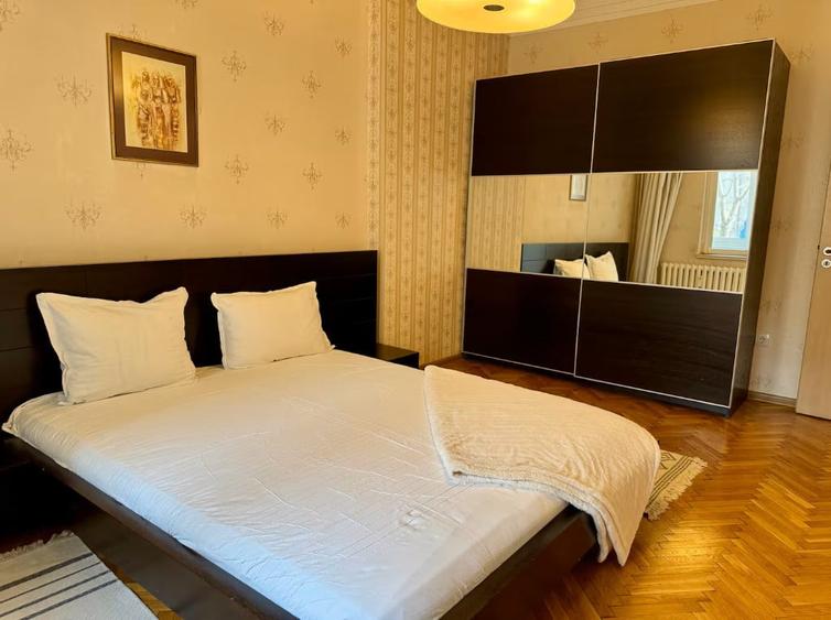 Apartament cu 3 camere decomandat în Dorobanți