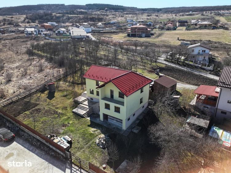 Casa individuala | 7 camere | 1000 mp teren | Creditabil | Str. Iris, - 11