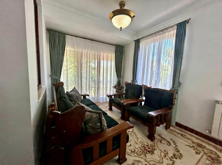 Casă individuală cu 6 camere cu Teren 515 Mp în Bucium