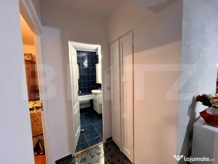 Apartament cu 4 camere decomandat în Central