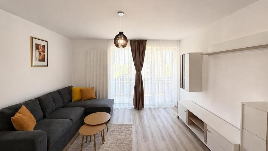 Apartament cu 2 camere decomandat, mobilat în Tractorul