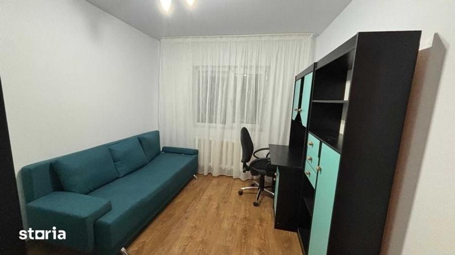 Apartament cu 3 camere decomandat în Central